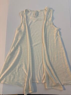New York & Company Cream Open-Front Sleeveless Tank